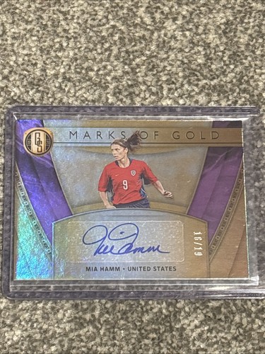 2019-20 Panini Gold Standard Marks of Gold Mia Hamm Auto /19