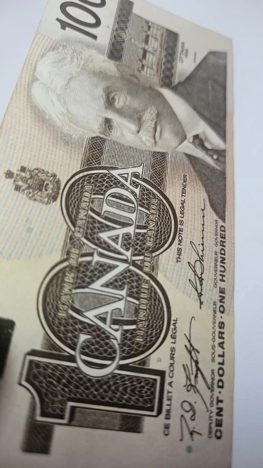 Billete de 100 dólares canadiense 1988 Bird Series BJL2606682 Knight Thiessen Foto 3 de 4