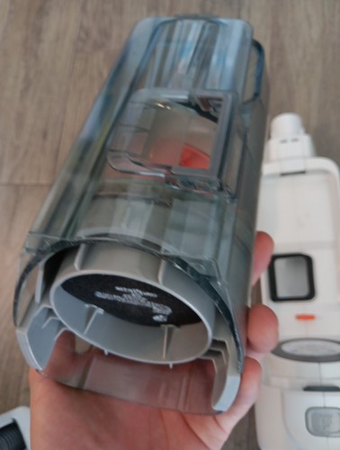 BLACK+DECKER POWER SERIES+ 16V MAX Cordless Stick Vacuum (BHFEA520J) W/ Charger - Picture 13 of 13