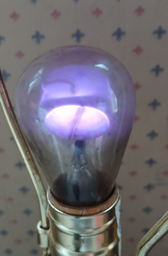 Vintage Unmarked Argon Glow Bulb