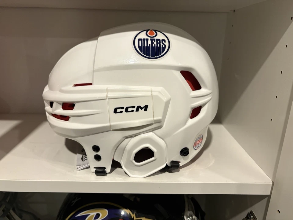 WAYNE GRETZKY #99 Signed Full Size Authentic NHL Edmonton Oilers Helmet PSA AUTO - Image 2 of 4