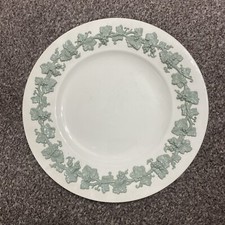 New Wedgwood of Etruria & Barlaston Embossed Queensware Dinner Plate  c.1950s