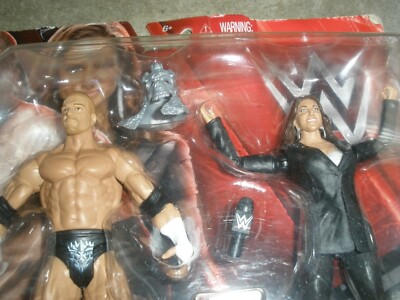 NEW WWE Battle Pack 42 TRIPLE H & STEPHANIE McMAHON Wrestling