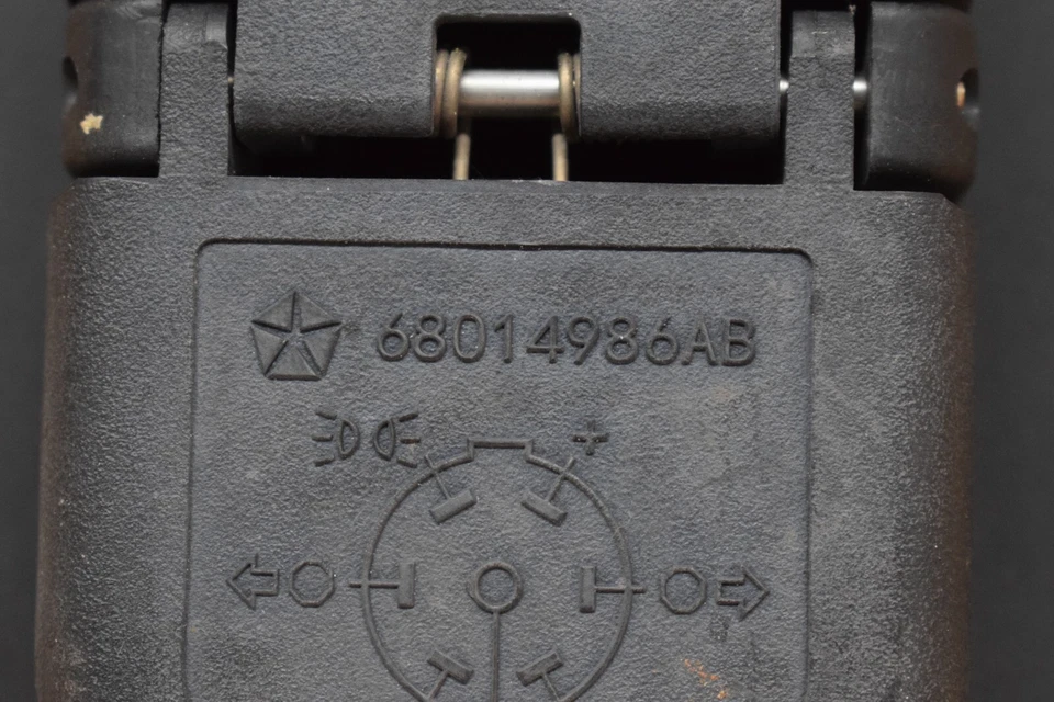 Dodge Ram 1500 2009-2024 conector de cableado de remolque de 7 y 4 vías 68014986ab OEM Foto 2 de 4