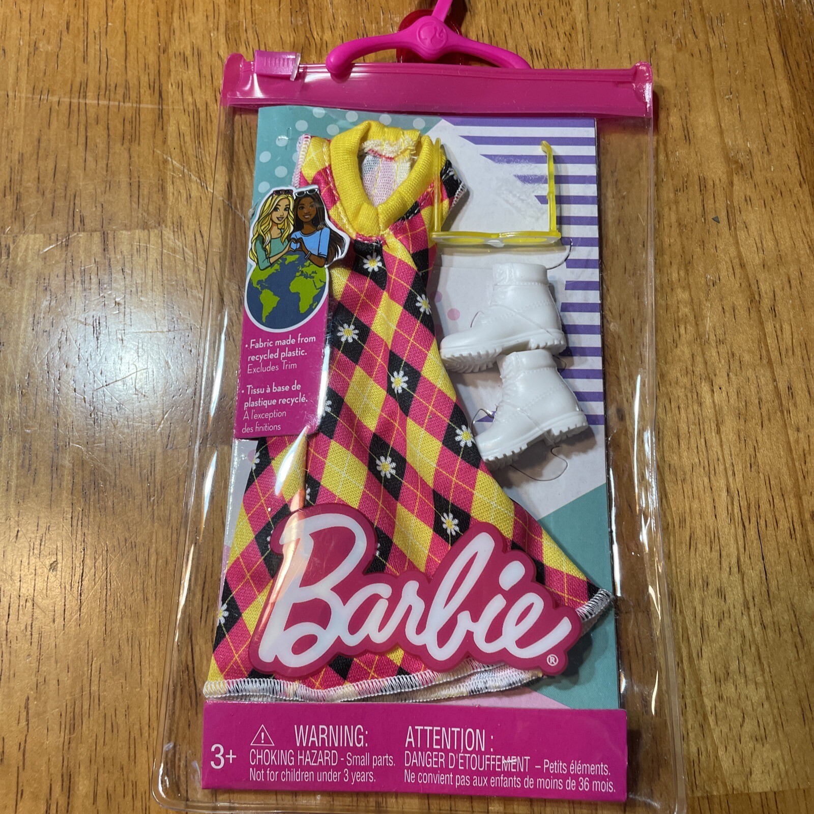 Barbie Clothing Fashion Full Look & Accessories Set – Mod Style Outfit For Barbie Doll (GWD96) - View #10