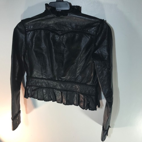 Chaqueta con volantes recortados de cuero genuino negra Moda International para mujer talla S - Imagen 2 de 5