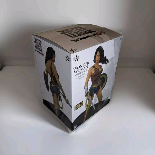 Icon Heroes: Wonder Woman Battle Ready 8" Statue PBM Exclusive SUPERSALE - Picture 2 of 5