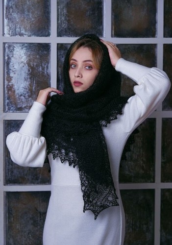 Russian Orenburg Black Angora's downy shawl, handknitted, wrap, cape, goat down - Picture 2 of 5