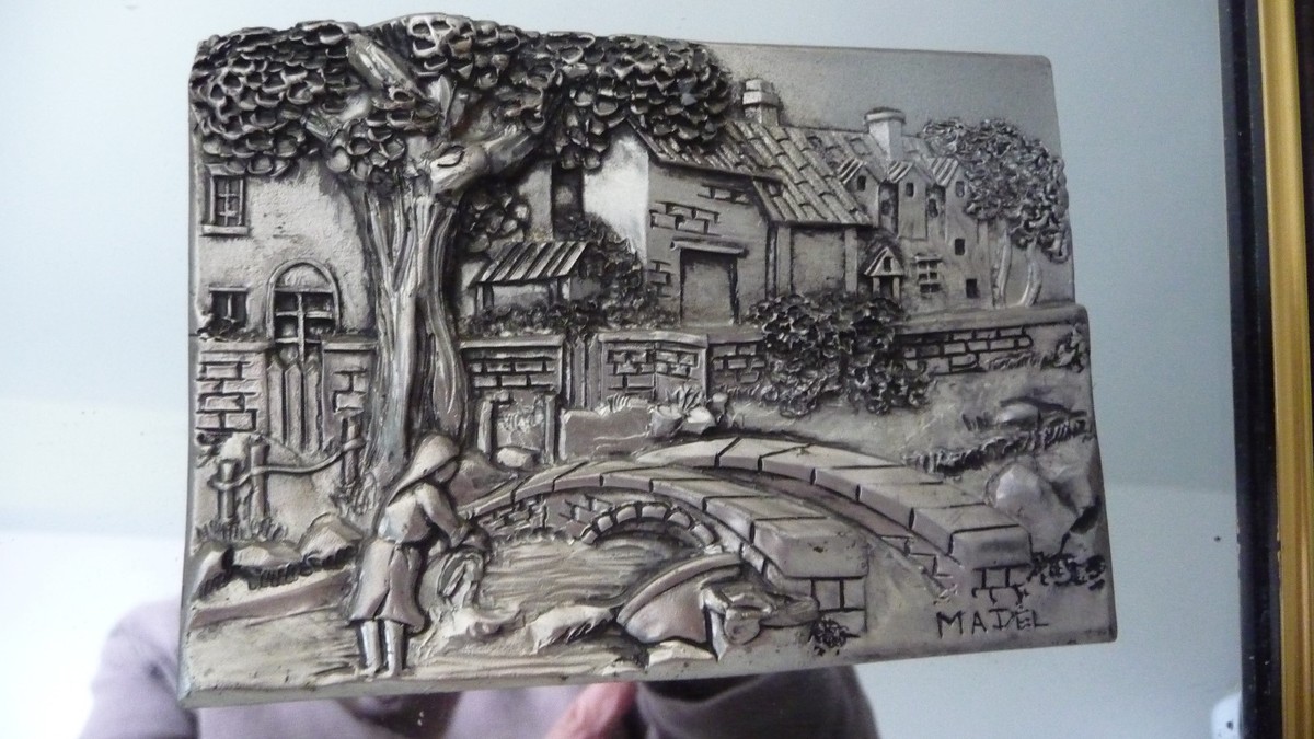 419 picture Made in ITALY Sculture works made in relife Silver