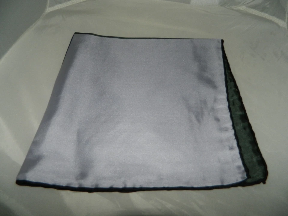 复古 100% 真丝灰色蓝色紫色几何手帕围巾 — 第 2/4 张图片