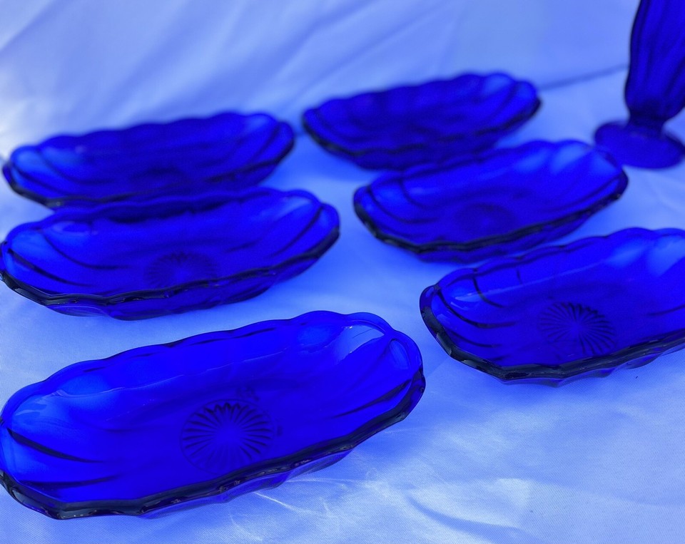 Vintage Anchor Hocking Cobalt Blue Tulip Shaped Parfait Glasses And