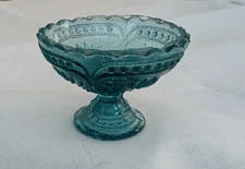 Vintage Light Blue Pedestal Scalloped Edge Open Salt Dip Cellar Dip  ** READ **