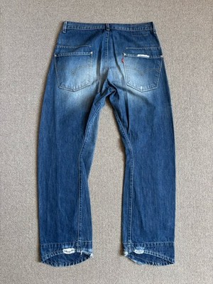 Vintage Levi s Engineered Twisted Seams Twister Faded Blue Denim Size 32x30 Y2K