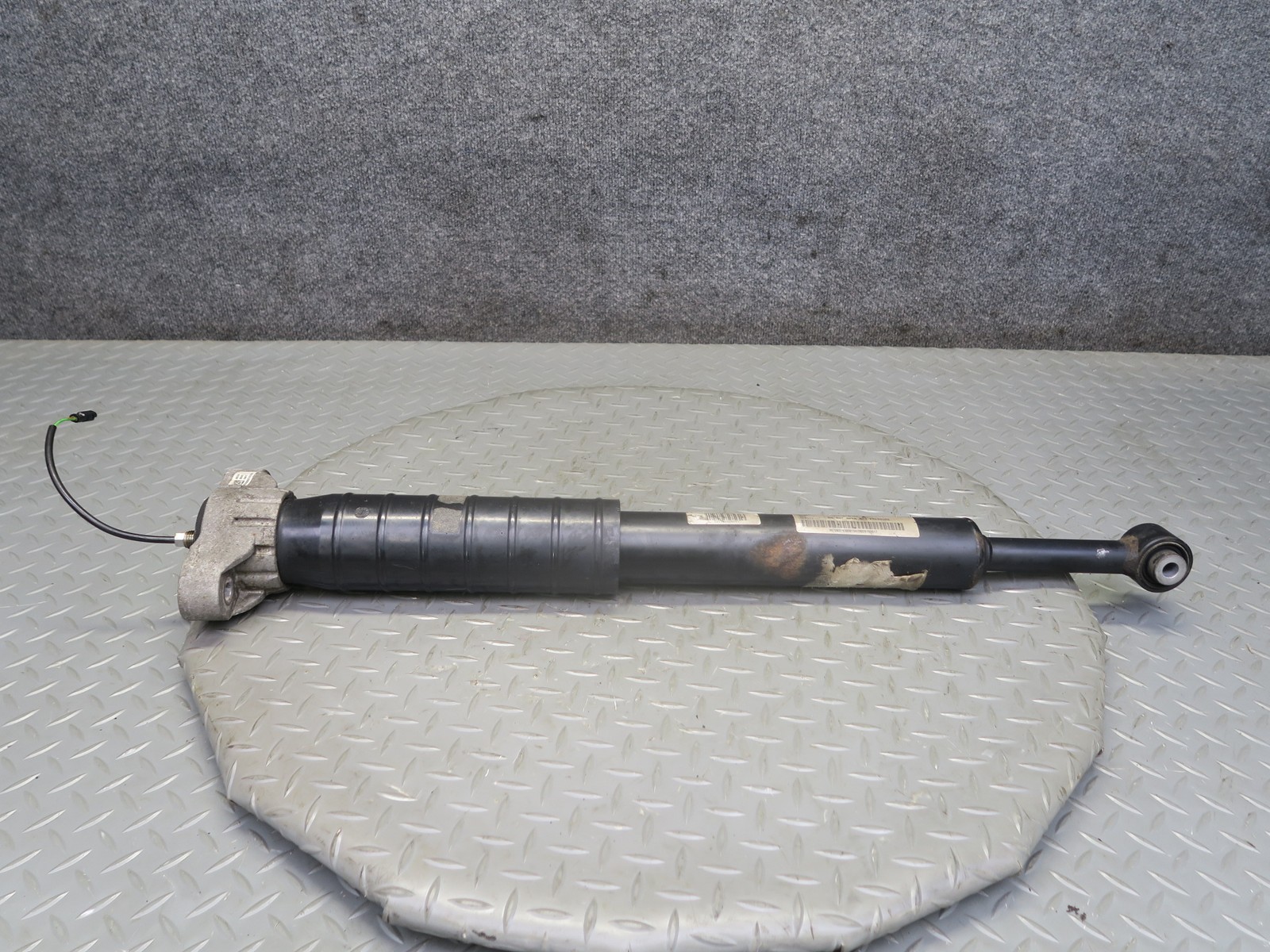 2017-2020 MASERATI LEVANTE M161 AWD REAR RIGHT AIR STRUT SHOCK ABSORBER