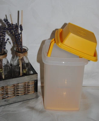 🌟Boîte à condiments TUPPEWARE Boîte à cornichons + égoutoir Jaune vintage - Photo 1/3
