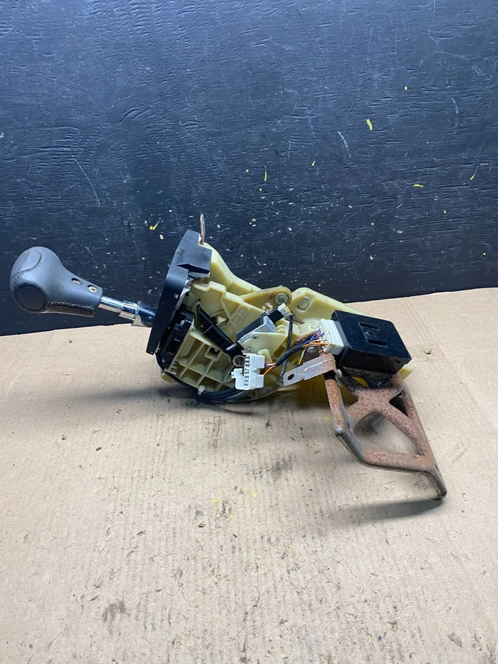 Palanca de cambios de piso de transmisión Kia Sedona 2006 a 2012 OEM R8456 DG Foto 4 de 4