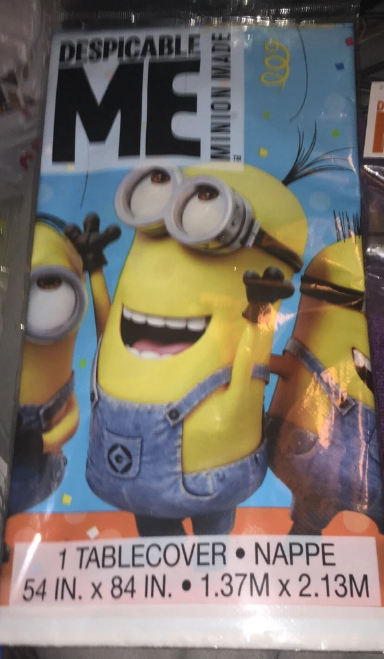 Mantel de plástico Despicable Me 54 x 84 y gafas de papel Minions máscaras nueva fiesta Foto 2 de 4