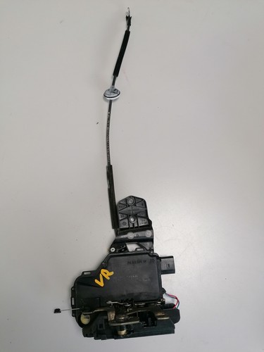 VW Passat Variant 1.6 3 B VW Passat 3B Türschloss mit ZV (tür vorn) R 37730