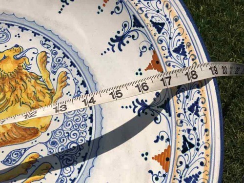 Antique Hand Painted Tin Glaze Faience Majolica Lion Pottery Charger 19" - Picture 2 of 9