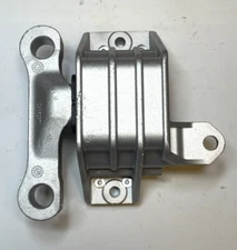 Front Engine Mount for 2009-2012 Chevrolet Malibu 2.4L 6spd AT 2009 Aura G6 2.4L