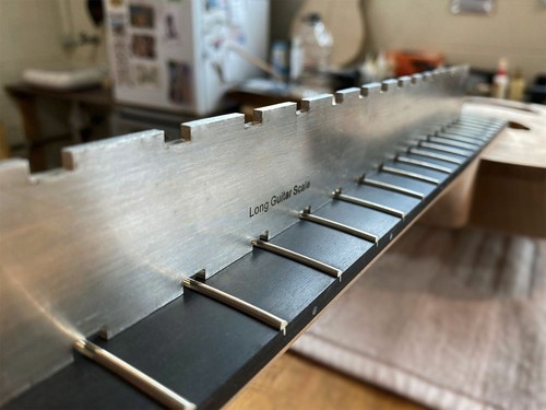 Aluminium Notched Straightedges for Bass Fingerboards - Picture 2 of 3