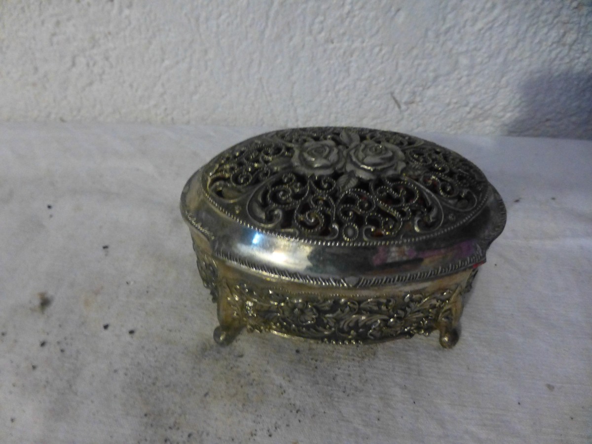 Ancienne Boîte à Bijoux En Métal Argenté - Vintage - Occasion Bon état