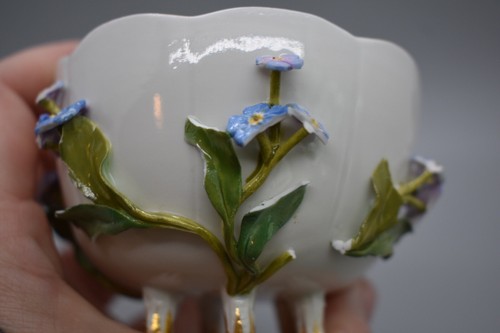 Meissen Footed Tea Cup Blue Applied Flowers & Gold Scalloped - Picture 7 of 13