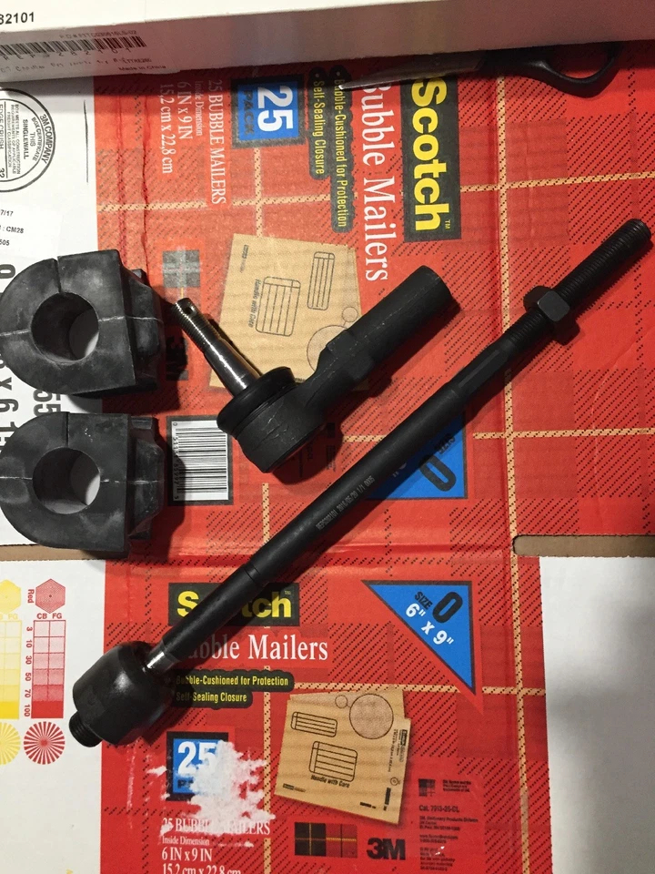 06-11 Cadilliac DTS varillas de amarre interiores y exteriores con bujes de barra estabilizadora de 2 piezas (18) Foto 3 de 4