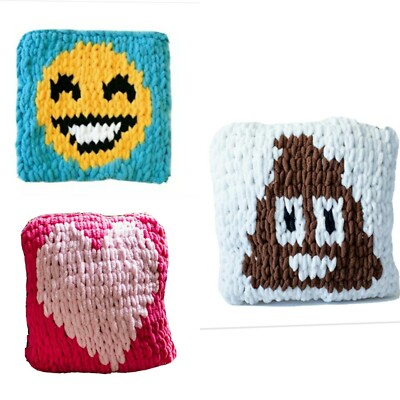 Pillow Emoji Chunky yarn,pillow emoji handmade,heart pillow