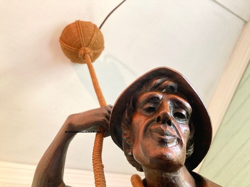 Vintage Working Carved Wood German Mountain Climber pendant lamp All Original - Picture 4 of 18
