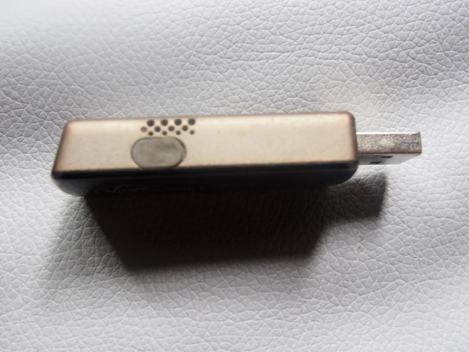 Virgin Mobile MC760 Mobile Modem Novatel 3G CDMA -  AS IS READ CONDITION NOTE - Image 3 of 4