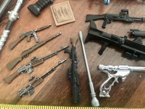 Military Action - Mini Toy Guns Weapons and Accessories Mixed Lot - Picture 2 of 10