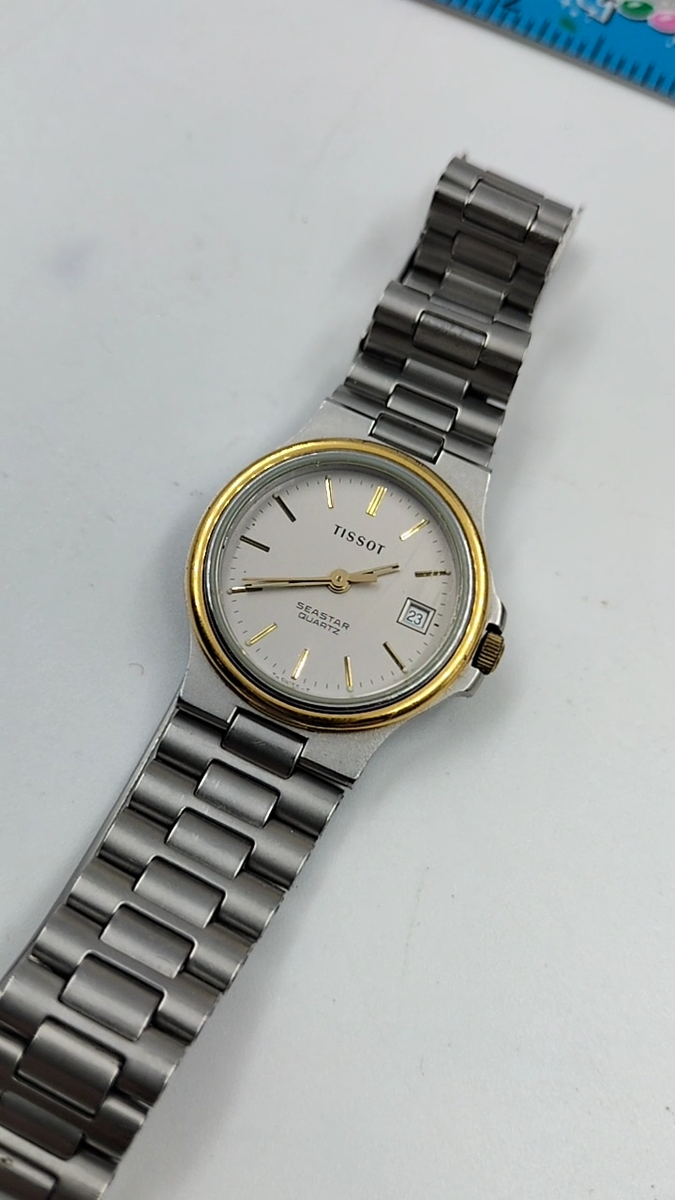 Vintage TISSOT Seastar Ladies Watch Stunning Gold Bezel
