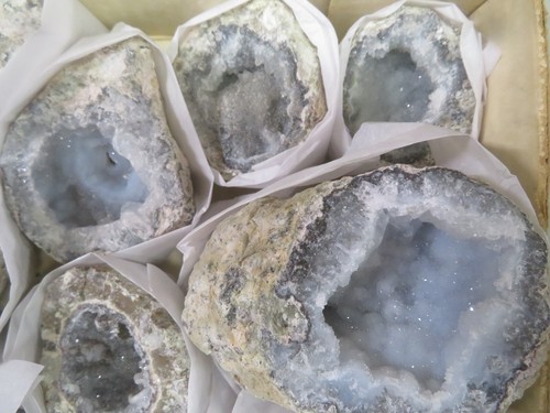 7 Pairs Fluorescent Cracked Open Trancas Geodes Aldamas Chihuahua Mexico - Picture 5 of 9