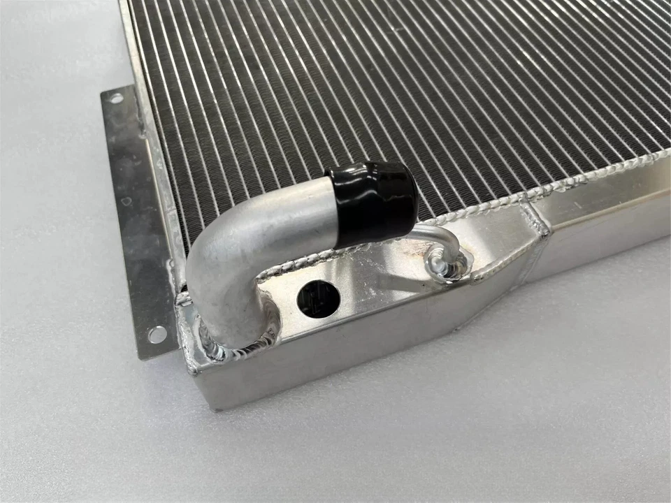 RADIADOR ALUMINIO MGB GT/ROADSTER 1.8L 1977-1980 Foto 3 de 4