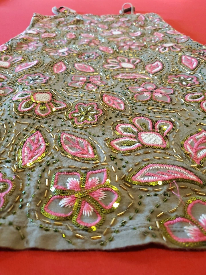 Vestido INC International Concepts floral bordado com miçangas forrado rosa verde tamanho M - Imagem 4 de 4