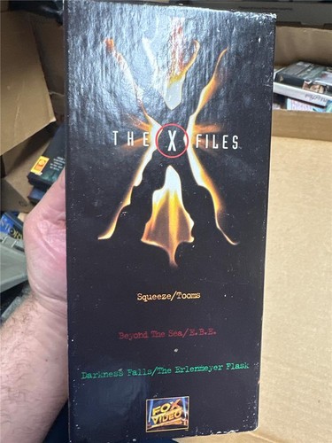 The X-Files Boxed Set - Vol. 2 (VHS, 1996, 3-Tape Set) - Picture 3 of 8