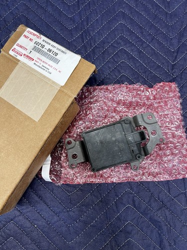 Toyota Front Radar Distance Sensor Oem 8821006120 88210-06120
