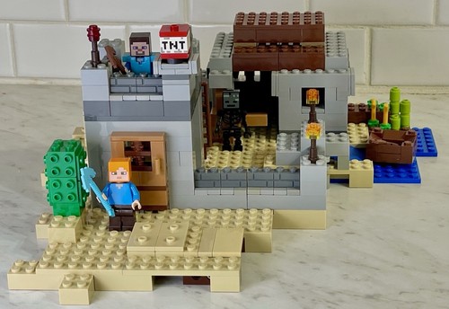 LEGO Minecraft: The Desert Outpost 21121 (Read Details) - Picture 8 of 11