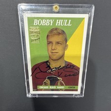 Topps 2002 O-Pee-Chee Archives Reprint Bobby Hull Auto #66 Chicago Black Hawks