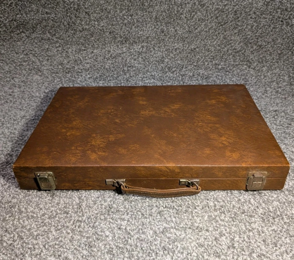 Vintage Backgammon Set In Faux Leather Travel Briefcase - Image 4 of 4