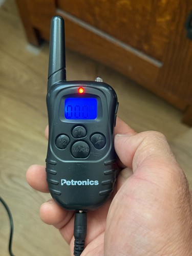 Control remoto de entrenamiento para perros Petronics con cable de carga USB SOLAMENTE, SIN collar probado funciona - Imagen 10 de 11