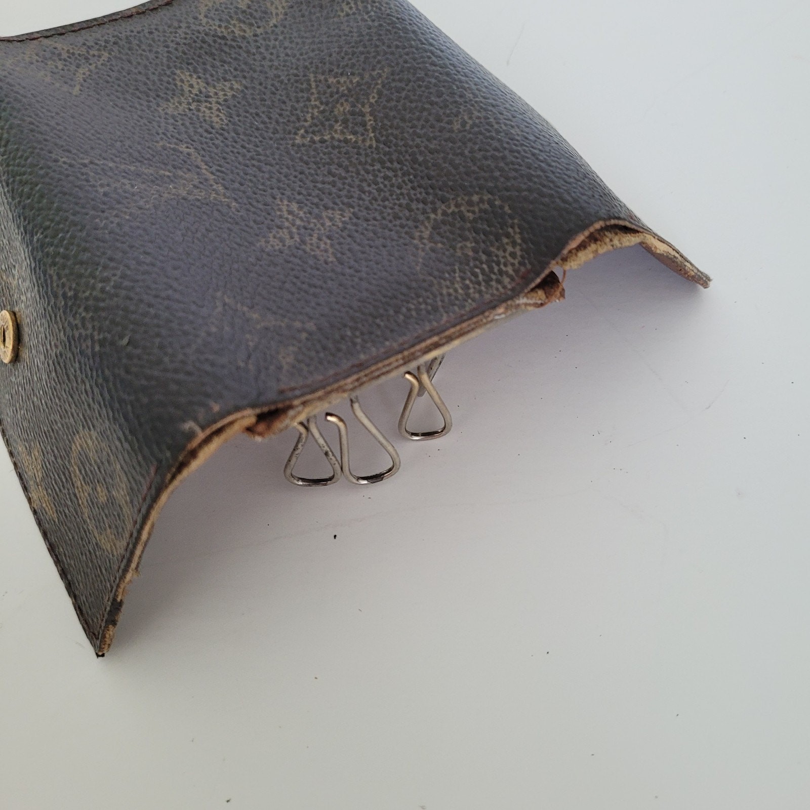 Authentic Louis Vuitton Monogram Multicles 6 Key … - image 7