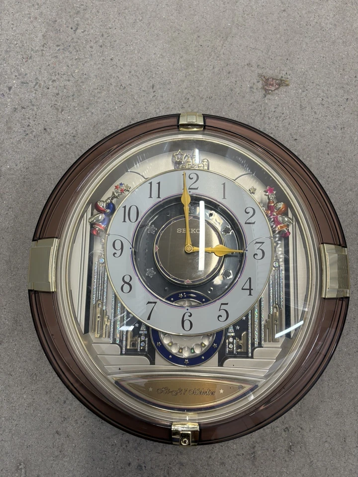 Relógio de parede Seiko melodias em movimento trompete anjos COMO ESTÁ - Imagem 3 de 4