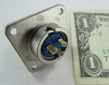 Amphenol 3-Pin Female Circular Box Wire Connector Solder Cup 97-3102A-14S-1S 689