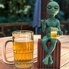 NEW 6" GREEN ALIEN BEER DUDE Is Hanging Loose Bro!  Resin Figurine Sculpture 6x2