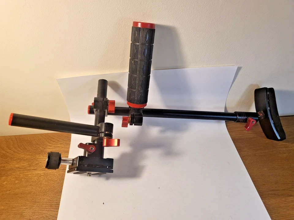 Small Shoulder Steady Rig for DSLR/Mirrorless Video Camera  with Quick Release - Image 3 of 4