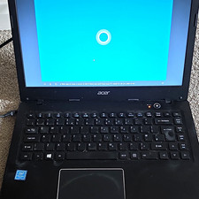 Acer Swift 1 14in Intel Pentium 4GB 64GB eMMC Windows 10 Laptop Black