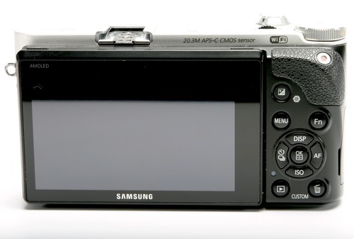 Samsung NX300 20.3MP Digital Camera Body. Free Charger, Battery & Strap - Picture 6 of 10