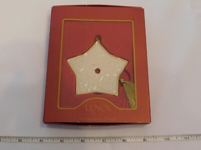 Lenox American by Design Star Ornament Christmas Porcelin Gold Trim Pre-owned